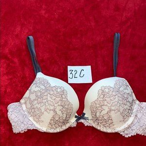 Victoria Secret Dream Angels Lace Push up 32C Bra